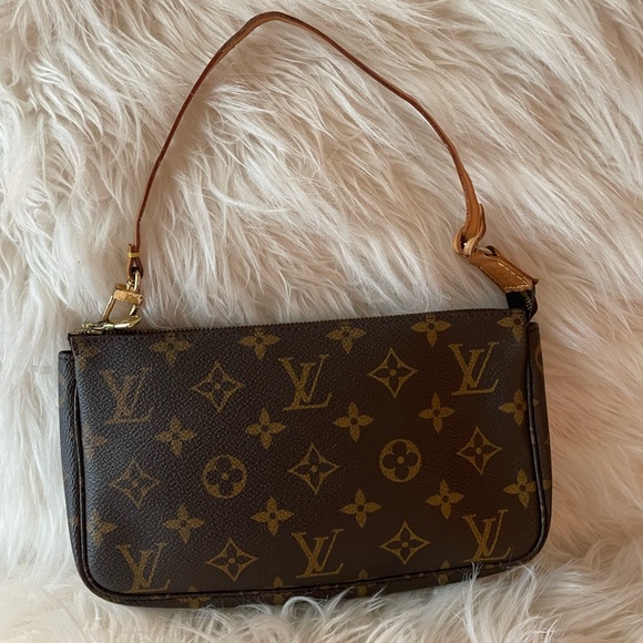🔥SOLD🔥Authentic Louis Vuitton Pochette Accessories - Picture 5 of 16
